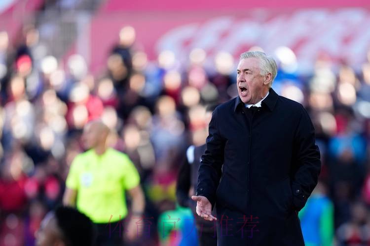 安帅:这座奖杯来得正是时候 现在要考虑对阵曼城